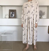 Lässiges, langes Chiffonkleid mit Blumenmuster