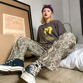 Hose mit Schlangenmuster und hoher Taille