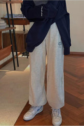 Süße graue Jogginghose mit „Little Daisy“