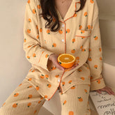 Süßes 2-teiliges Pyjama-Set mit orangefarbenem Muster