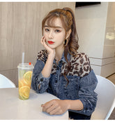 Lässige Jeansjacke mit Leopardenmuster