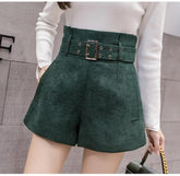 Elegante Shorts in A-Linie mit weitem Bein und Gürtel