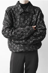 Dünne Jacke mit langen Ärmeln und Blumenmuster