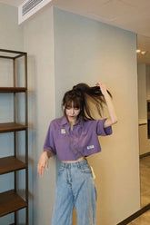 Lila Cropped Shirt mit Umlegekragen im Vintage-Stil