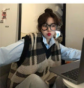 Suéter sin mangas con cuello en V y rayas a cuadros retro