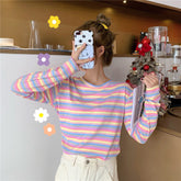 Langärmliges Hemd mit Rundhalsausschnitt und Regenbogenstreifen