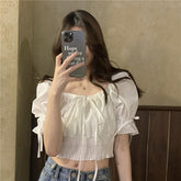 Sexy, schmale Crop-Tops im Bandage-Stil