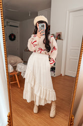 Flauschiger, asymmetrischer, gestufter Midirock