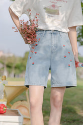 Shorts mit kleiner Tulpenstickerei