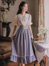 Kurzärmliges Strapsrock-Set mit Schnürung