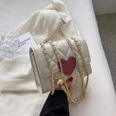 Umhängetasche mit Plüschherzen