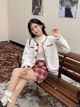 Chaqueta con botones de corazón de sherpa