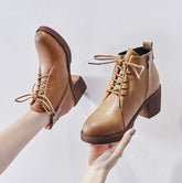 Rustikale Schnürstiefel