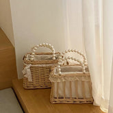 Kastenförmige Tasche aus Stroh und Perlen