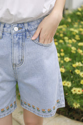 Shorts mit Daisy Chain-Stickerei