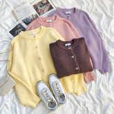 Pastellfarbene Strickjacke mit Rundhalsausschnitt