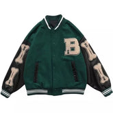 Chaqueta universitaria con mangas de esqueleto