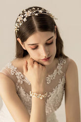 Diadema de flores con diamantes de imitación y perlas