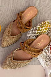 Zapatos planos con punta puntiaguda tejida