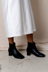 Botas de tacón medio con punta cuadrada