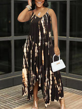 Ärmelloses, unregelmäßiges Batikkleid