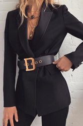 Cinturón con hebilla cuadrada