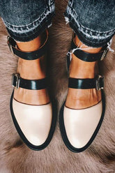 Sandalias planas con hebilla y bloques de color