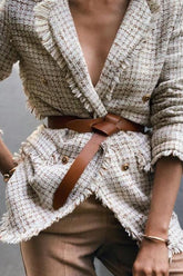 Cinturón de cuero atado