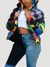 Abrigo ligero de camuflaje con cuello alto