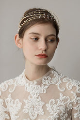 Mini banda para el cabello con capas de perlas