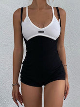 Mono de canalé con tiras y patchwork