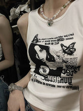 Top corto de canalé con estampado gótico punk