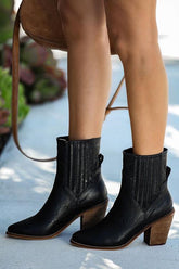 Botines sencillos de tacón grueso