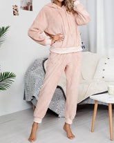 Conjunto de dos piezas con capucha sólida