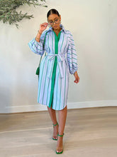 Vestido camisero con estampado de rayas y cinturón