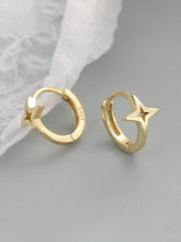 Pendientes de aro con estrella hueca
