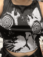 Schwarzes, geripptes, kurzes Tanktop mit abstraktem Print