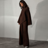 Conjunto de suéter de cuello alto con mangas acampanadas y pantalones anchos - Castaño