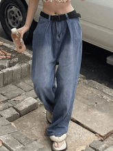 Boyfriendjeans im verblassten Waschung-Look im Y2K-Stil