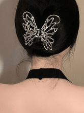 Pinza grande de metal con forma de mariposa para el pelo