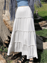 Einfarbiger, gestufter Midirock