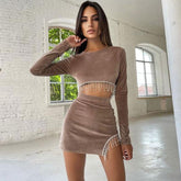 Glitzerndes Strass-Fransen-Set mit Cut-Outs und kurzem Samtrock - Khaki