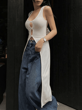 Vestido largo sin mangas con botones delanteros divididos