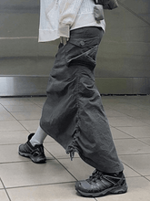 Cargo-Maxirock mit Schlitz und Schnürung und Tasche