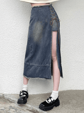 Distressed-Jeansrock mit Schlitz und Schnürung vorne