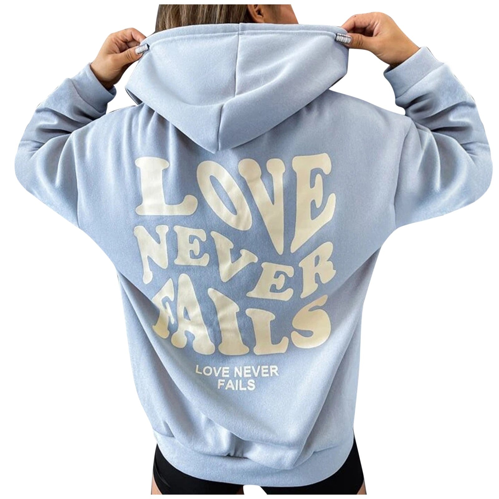 Ästhetischer Hoodie „Liebe versagt nie“