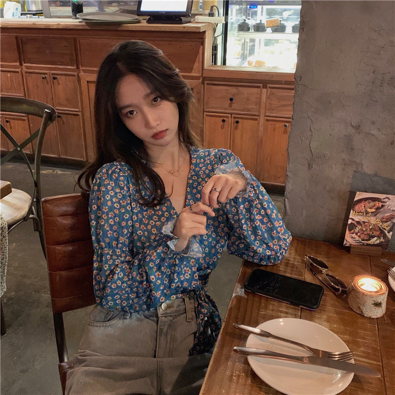 Vintage Florals Pattern Lantern Sleeve Blouse Shirt