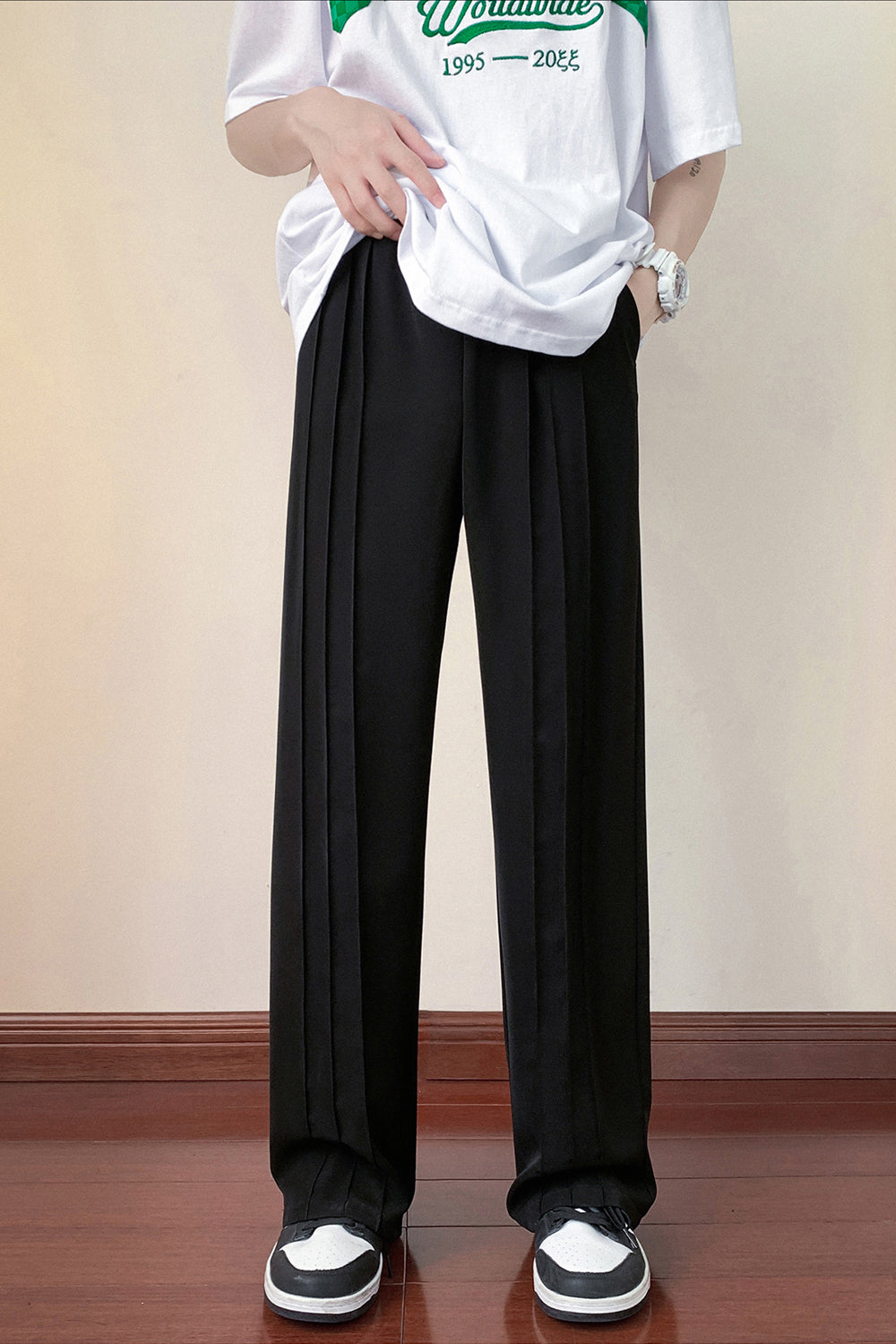 Loose Thin Pleated Men Pants