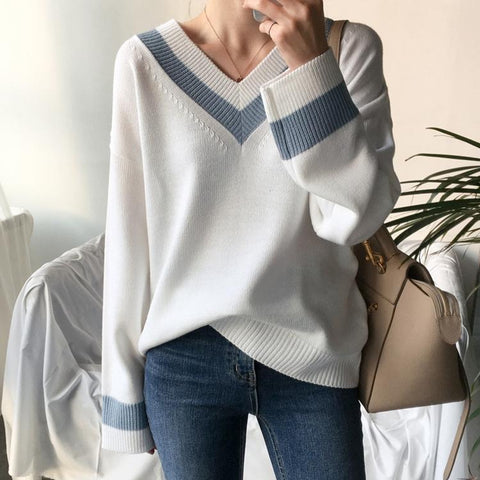 Lässiger Basic-Pullover mit V-Muster