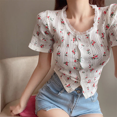 Camisa informal de punto ajustada con estampado de flores 
